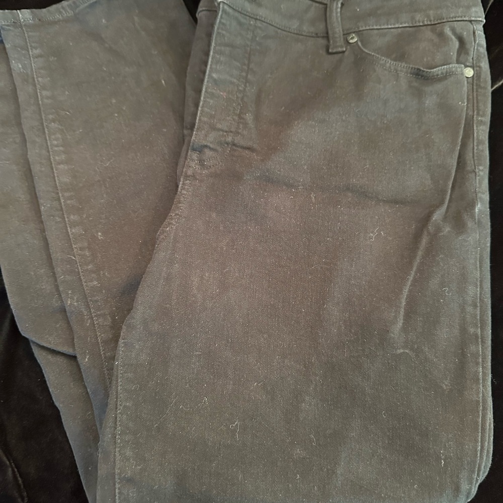 Talbots BLACK slim ankle jean.